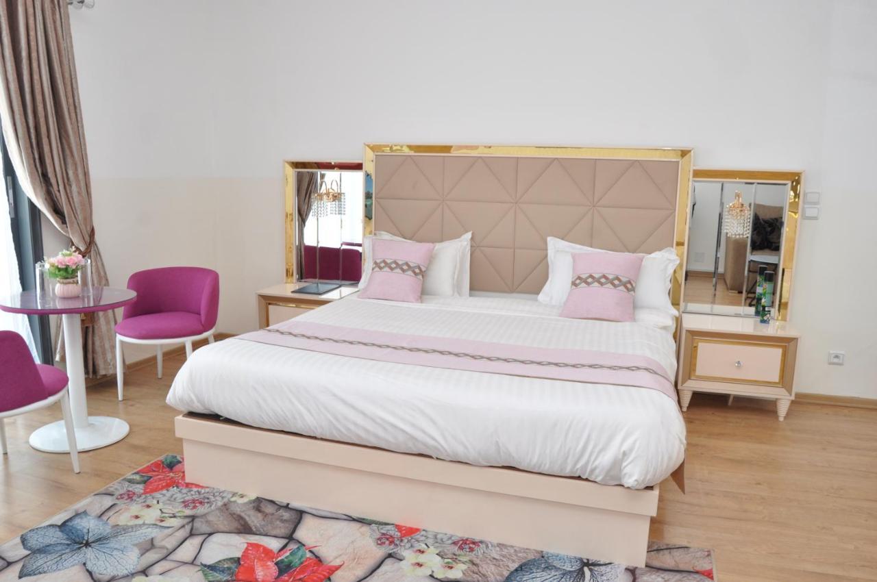 Hotel Sky Blue Mada Alasora Экстерьер фото