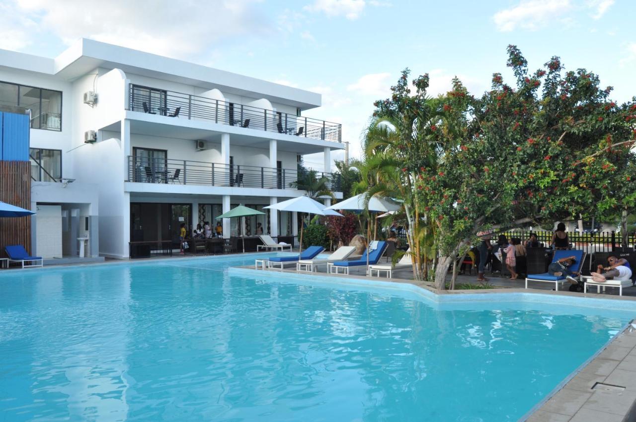 Hotel Sky Blue Mada Alasora Экстерьер фото