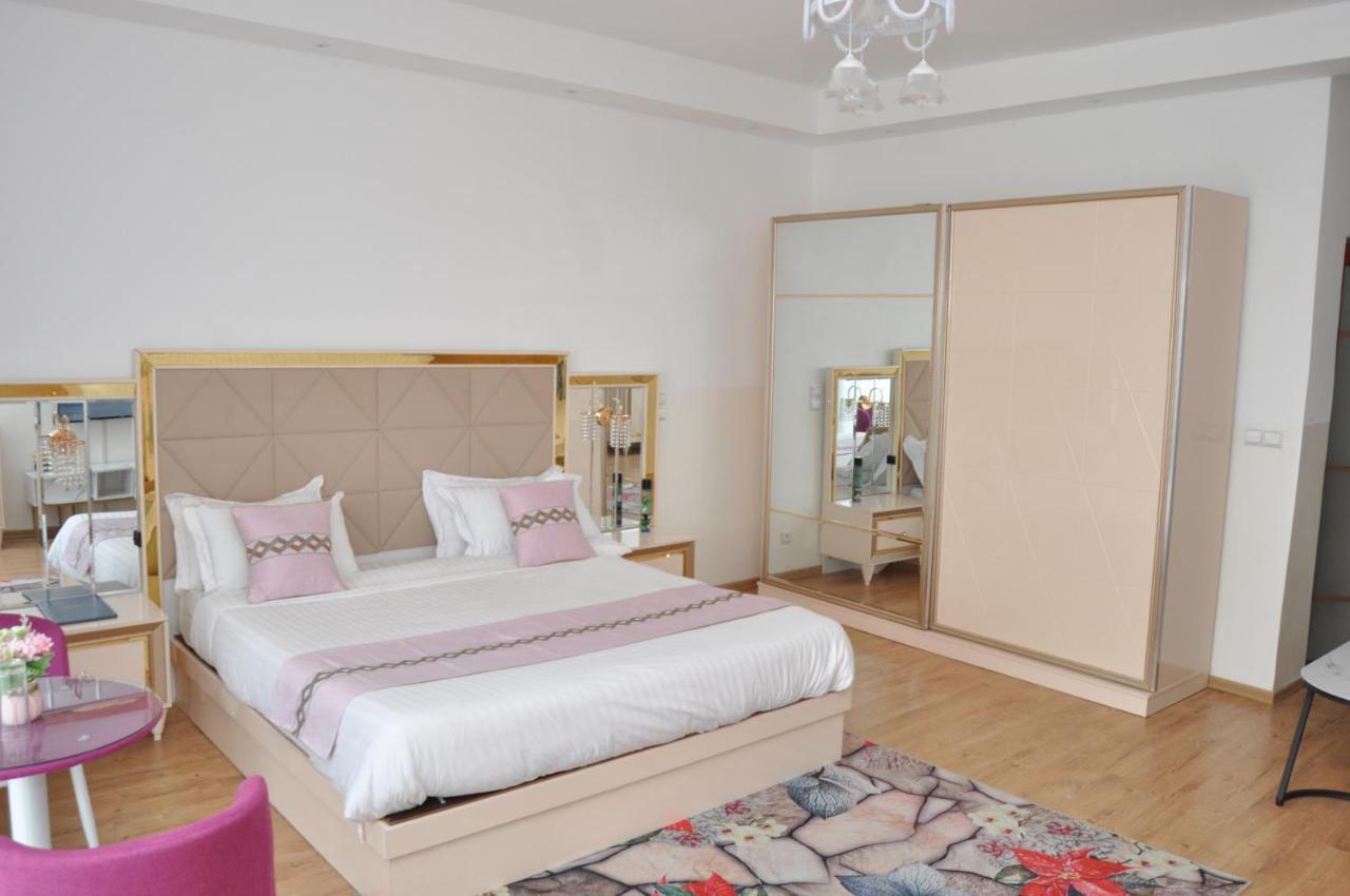 Hotel Sky Blue Mada Alasora Экстерьер фото