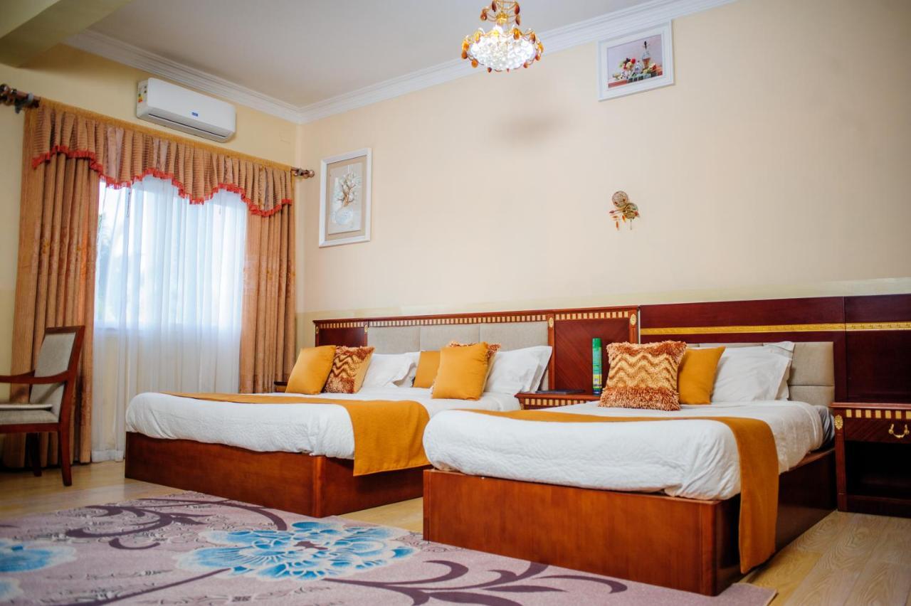 Hotel Sky Blue Mada Alasora Экстерьер фото