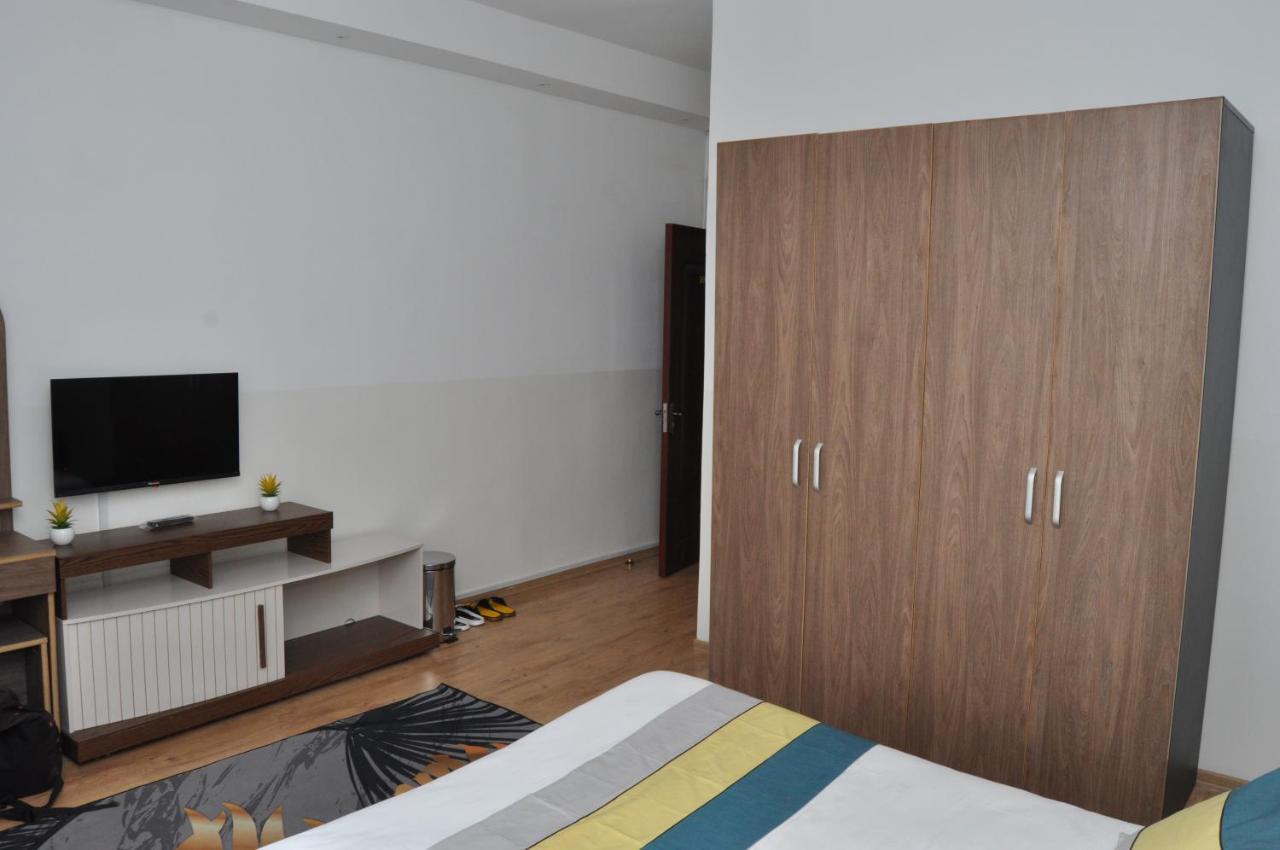 Hotel Sky Blue Mada Alasora Экстерьер фото