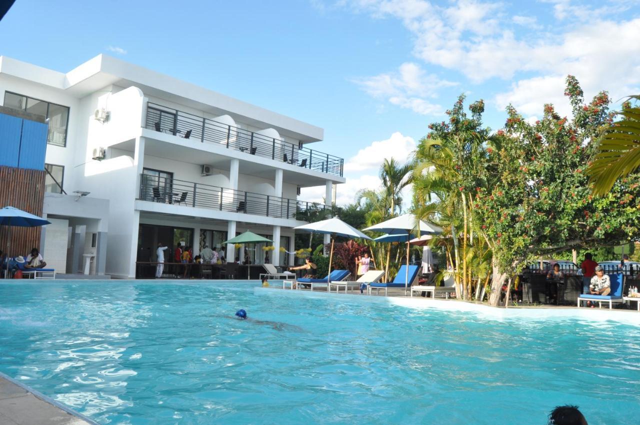 Hotel Sky Blue Mada Alasora Экстерьер фото
