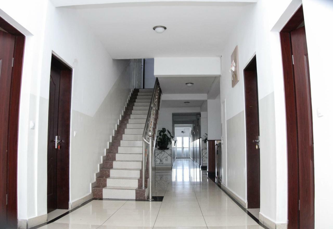 Hotel Sky Blue Mada Alasora Экстерьер фото